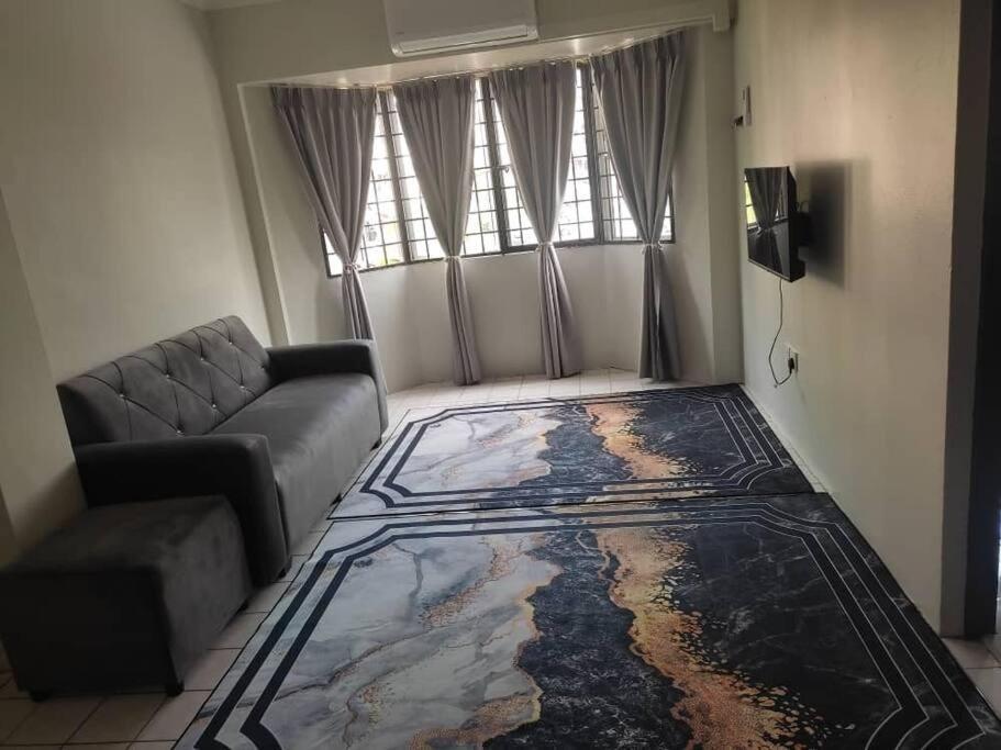 Nur Homestay Permai Damansara Damai Петалинг Джая Екстериор снимка